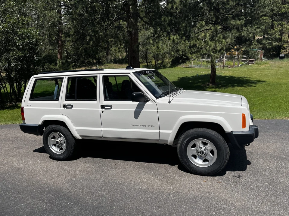 2001 Jeep XJ Cherokee - Image 11 of 31