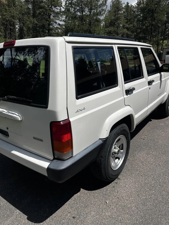 2001 Jeep XJ Cherokee - Image 22 of 31