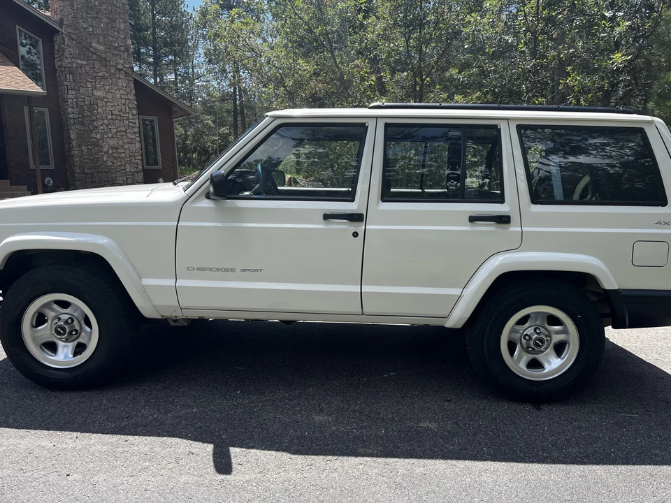 2001 Jeep XJ Cherokee - Image 18 of 31