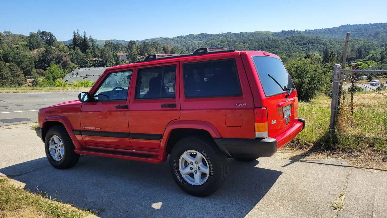 2001 Jeep XJ Cherokee - Image 6 of 31