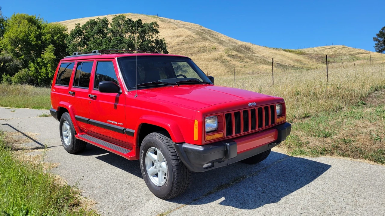 2001 Jeep XJ Cherokee - Image 12 of 31