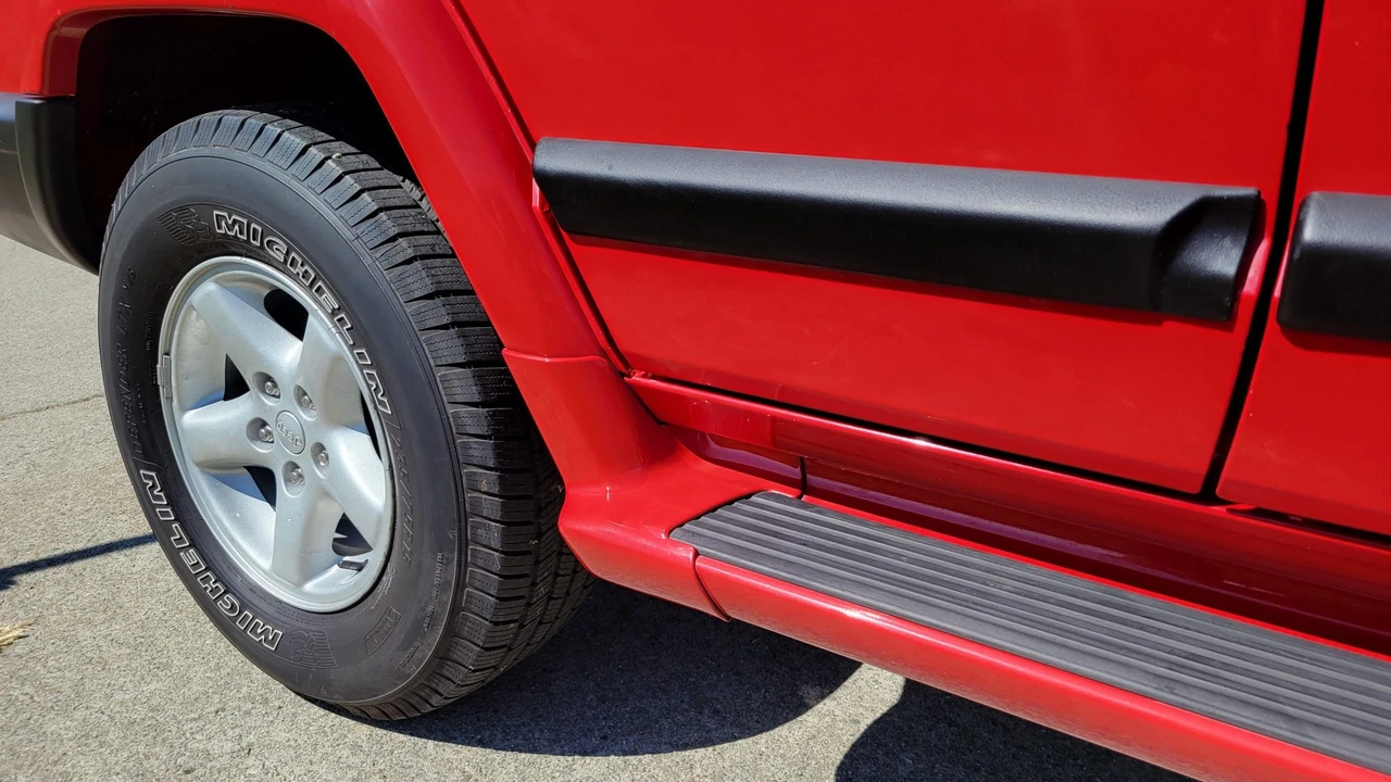 2001 Jeep XJ Cherokee - Image 21 of 31