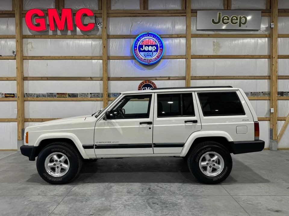 2001 Jeep XJ Cherokee - Image 16 of 31