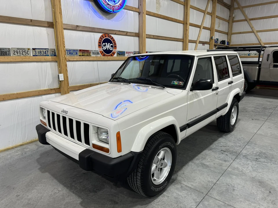 2001 Jeep XJ Cherokee - Image 13 of 31