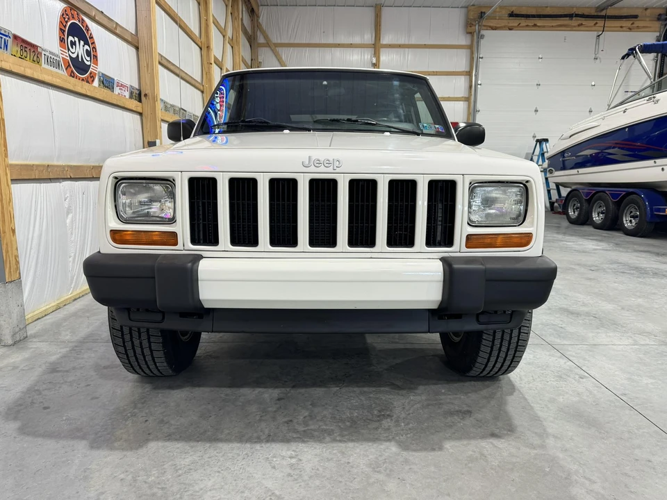 2001 Jeep XJ Cherokee - Image 8 of 31