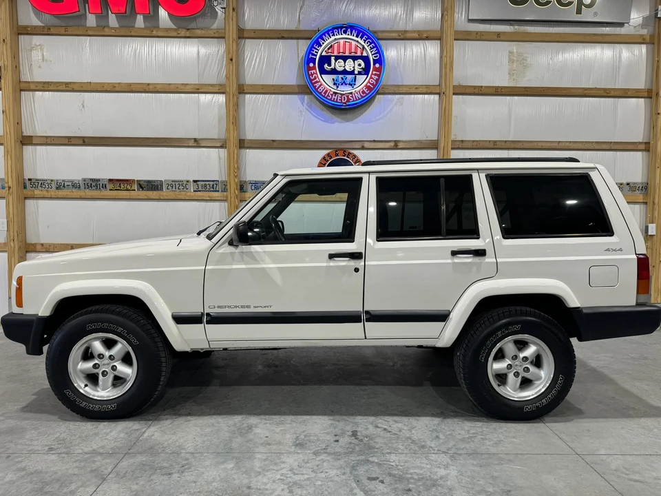 2001 Jeep XJ Cherokee - Image 19 of 31