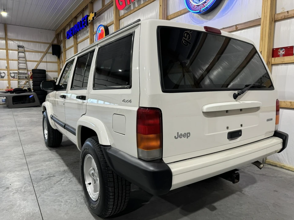 2001 Jeep XJ Cherokee - Image 24 of 31