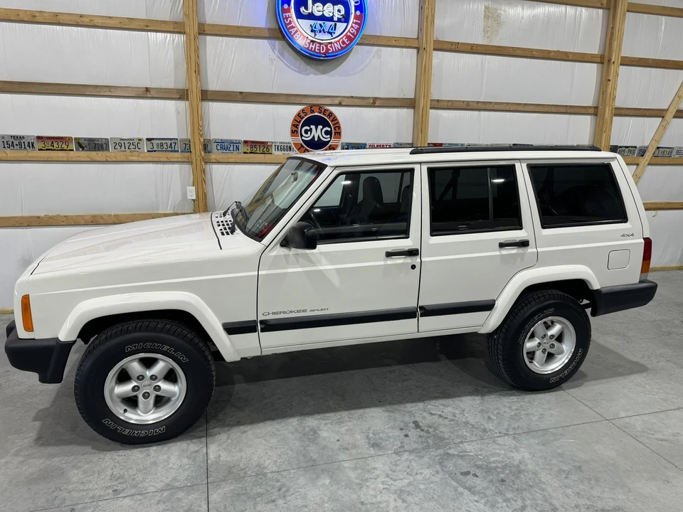 2001 Jeep XJ Cherokee - Image 15 of 31