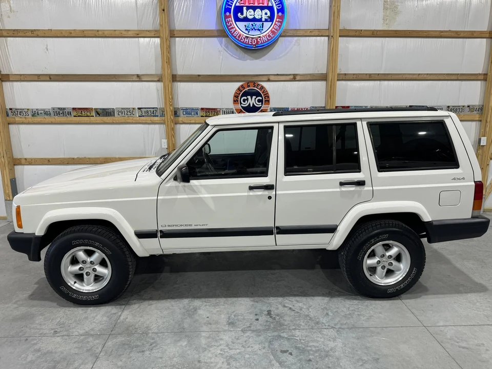 2001 Jeep XJ Cherokee - Image 17 of 31