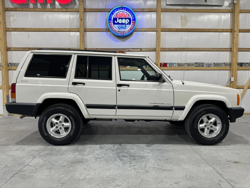 2001 Jeep XJ Cherokee - Image 31 of 31