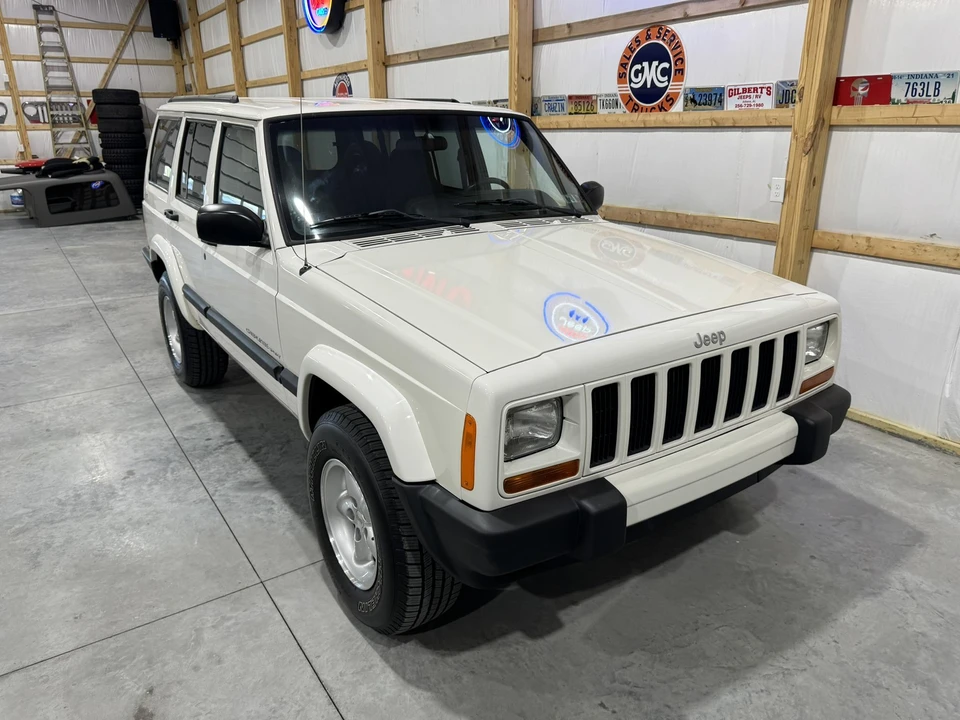 2001 Jeep XJ Cherokee - Image 7 of 31