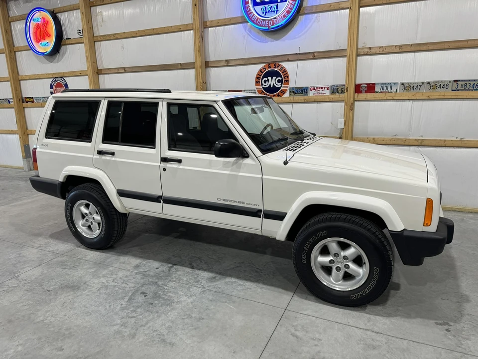 2001 Jeep XJ Cherokee - Image 3 of 31