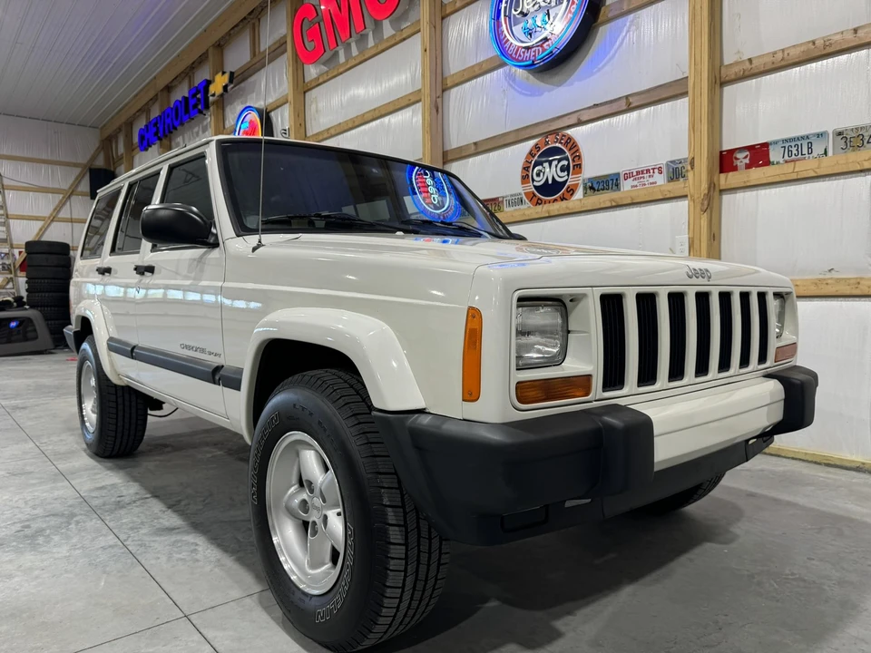 2001 Jeep XJ Cherokee - Image 6 of 31