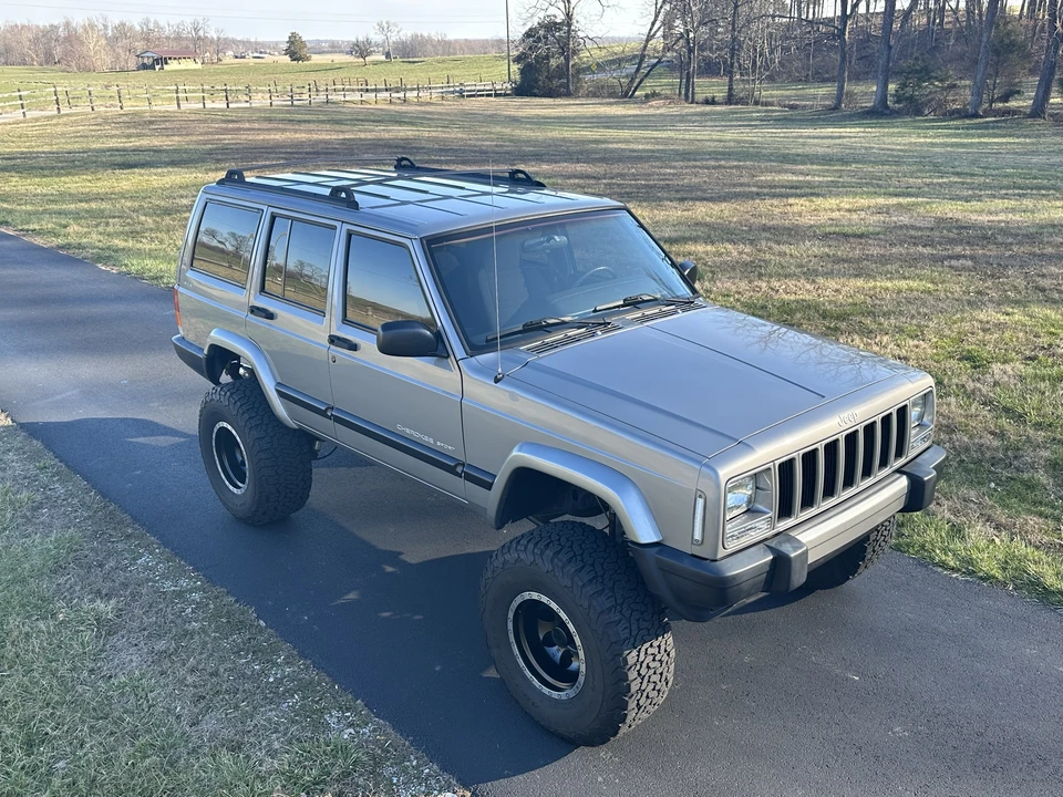 2001 Jeep XJ Cherokee - Image 8 of 31