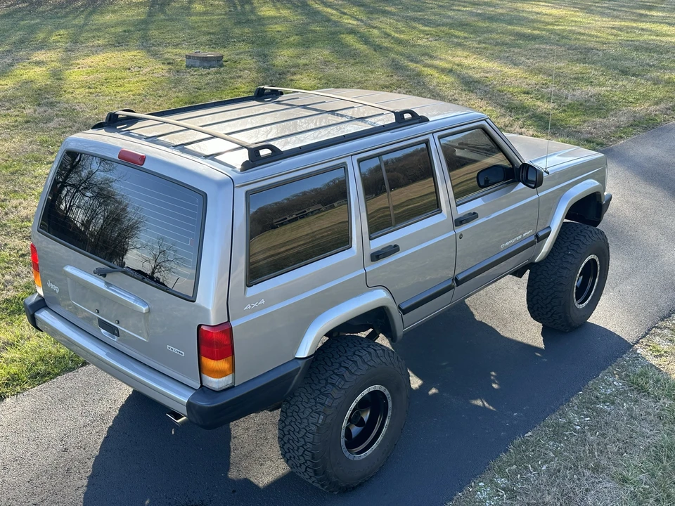 2001 Jeep XJ Cherokee - Image 14 of 31