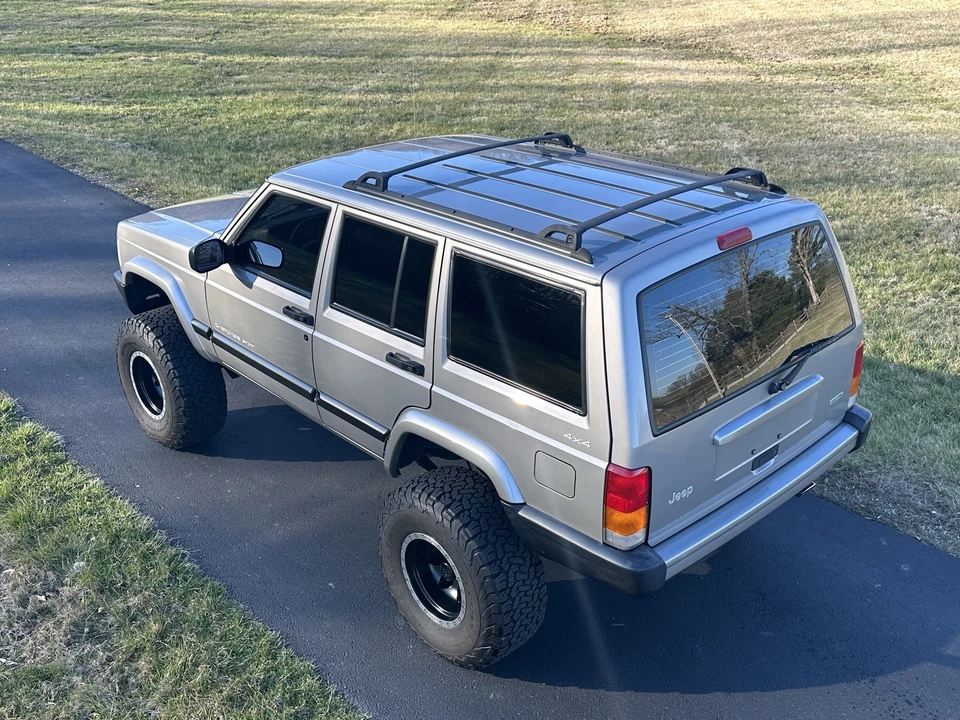 2001 Jeep XJ Cherokee - Image 18 of 31