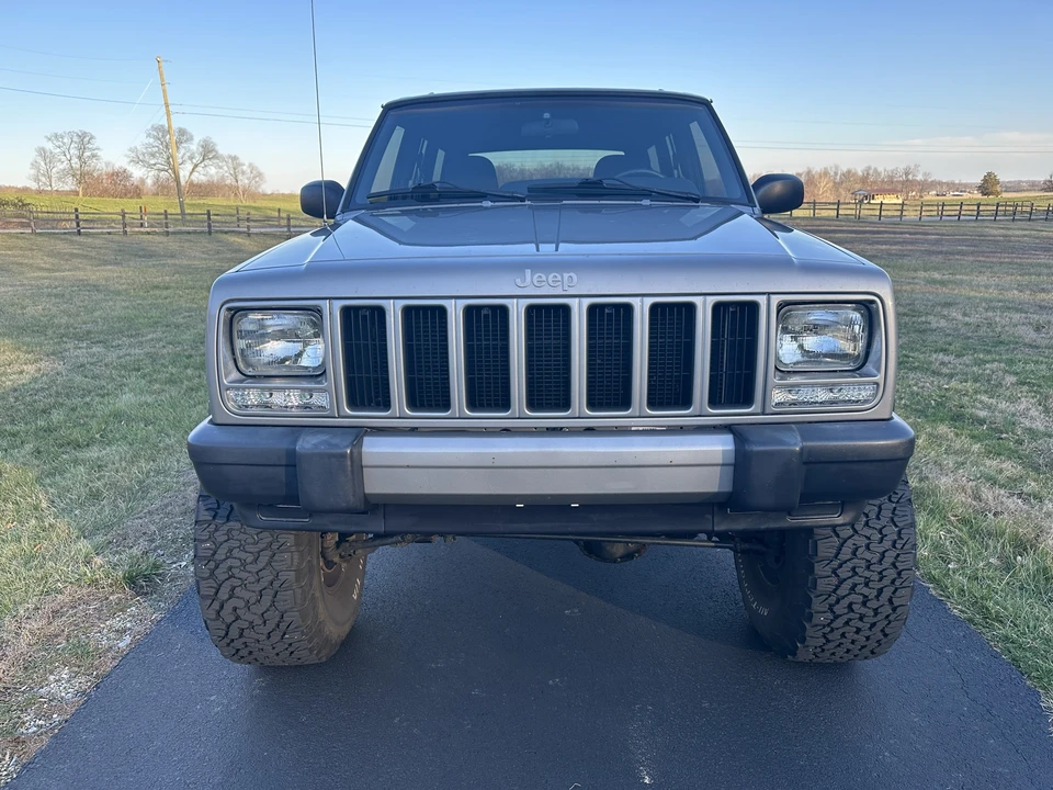 2001 Jeep XJ Cherokee - Image 6 of 31
