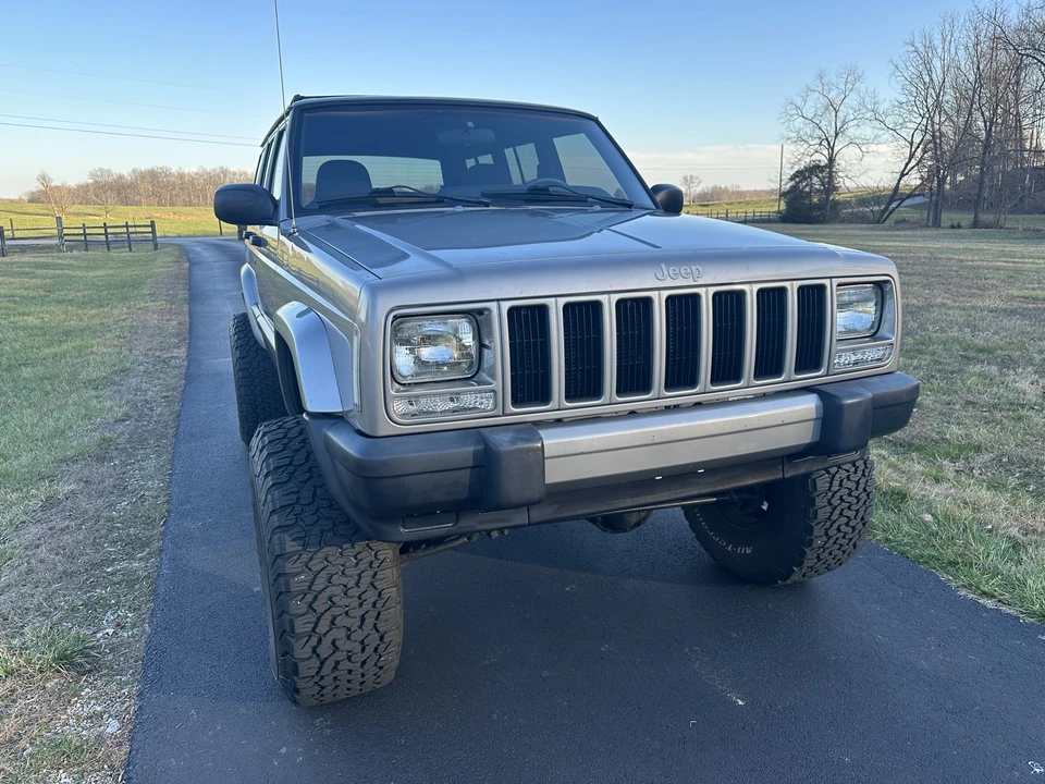 2001 Jeep XJ Cherokee - Image 7 of 31