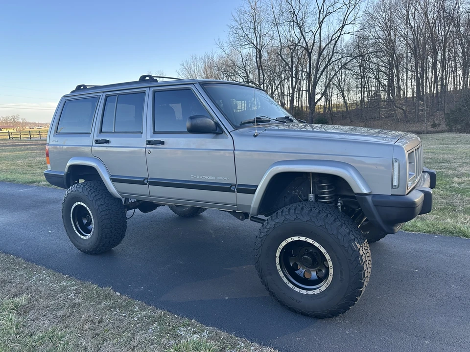 2001 Jeep XJ Cherokee - Image 10 of 31