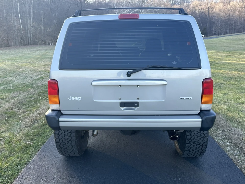 2001 Jeep XJ Cherokee - Image 16 of 31