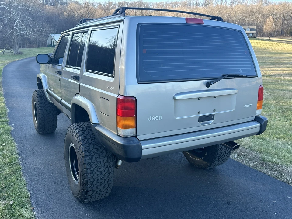 2001 Jeep XJ Cherokee - Image 17 of 31