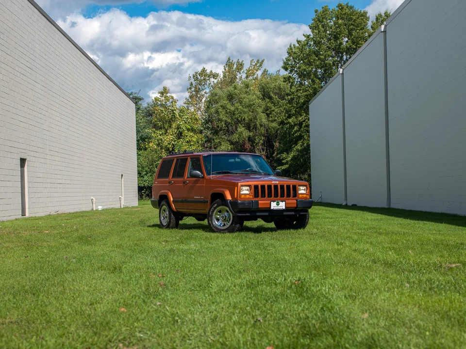 2001 Jeep XJ Cherokee - Image 25 of 31