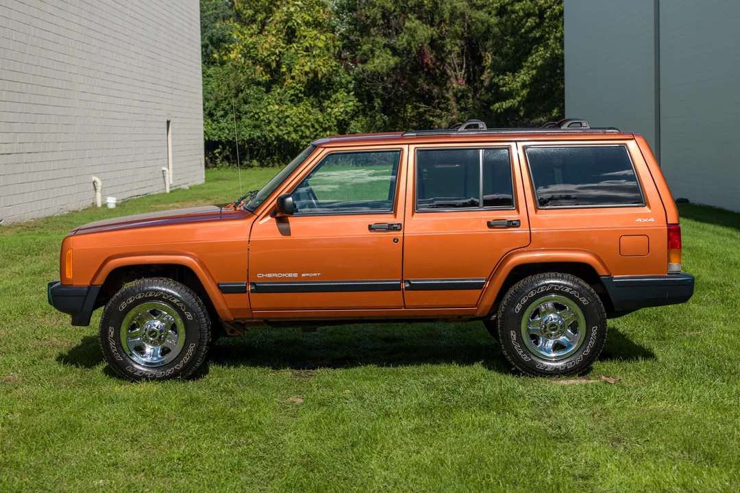 2001 Jeep XJ Cherokee - Image 11 of 31