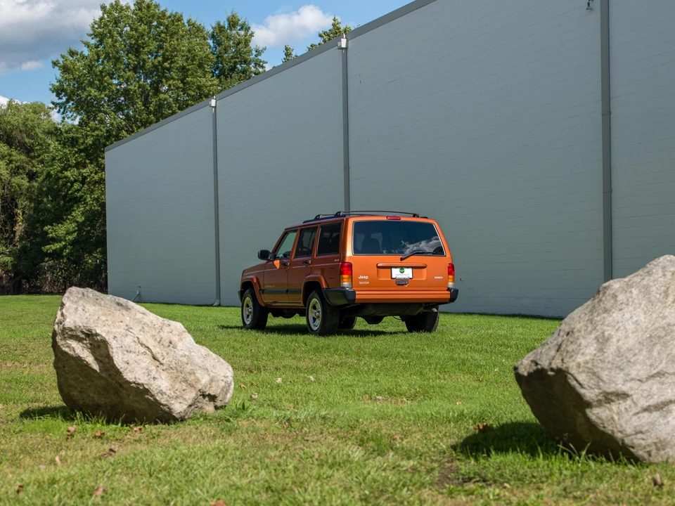 2001 Jeep XJ Cherokee - Image 12 of 31