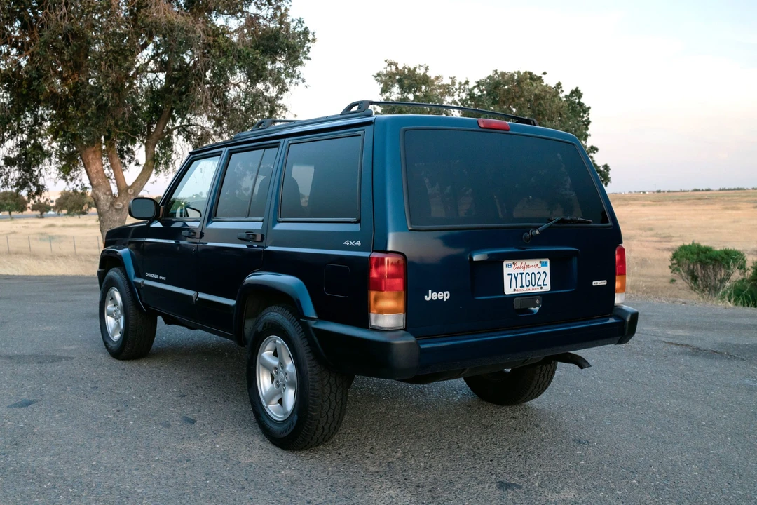 2001 Jeep XJ Cherokee - Image 14 of 31