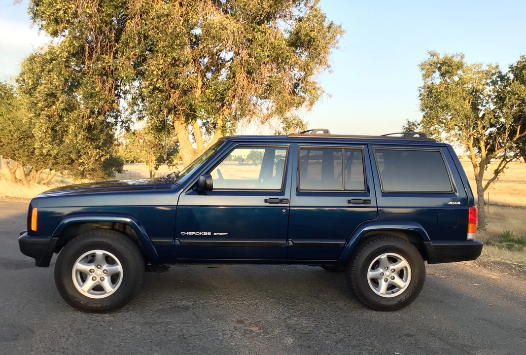 2001 Jeep XJ Cherokee - Image 8 of 31