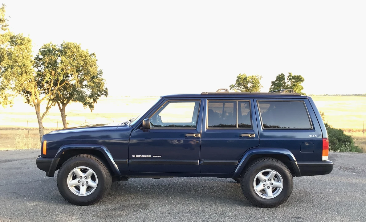 2001 Jeep XJ Cherokee - Image 10 of 31
