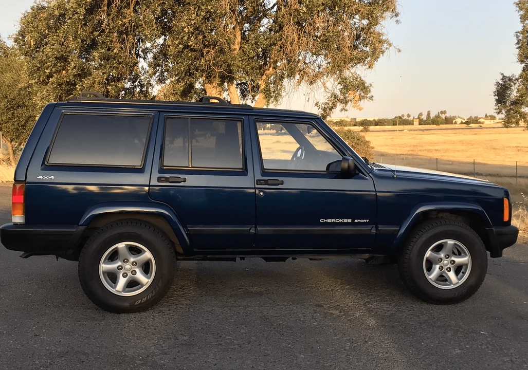 2001 Jeep XJ Cherokee - Image 24 of 31