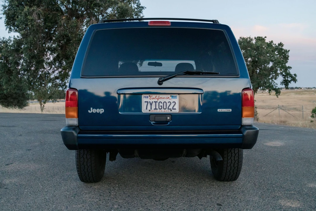 2001 Jeep XJ Cherokee - Image 19 of 31