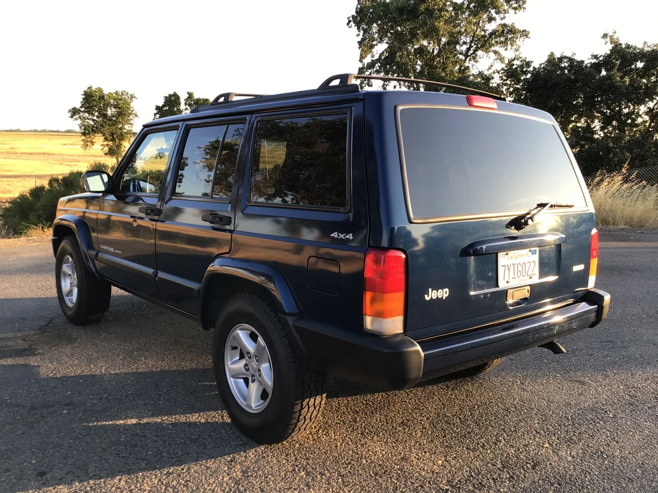 2001 Jeep XJ Cherokee - Image 13 of 31