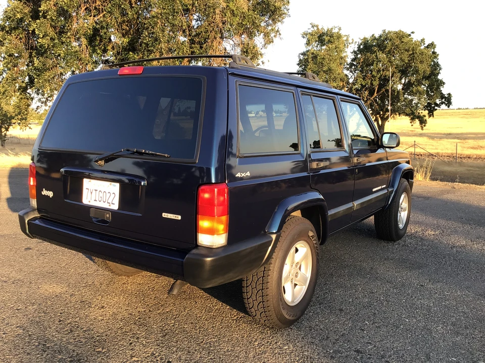 2001 Jeep XJ Cherokee - Image 23 of 31