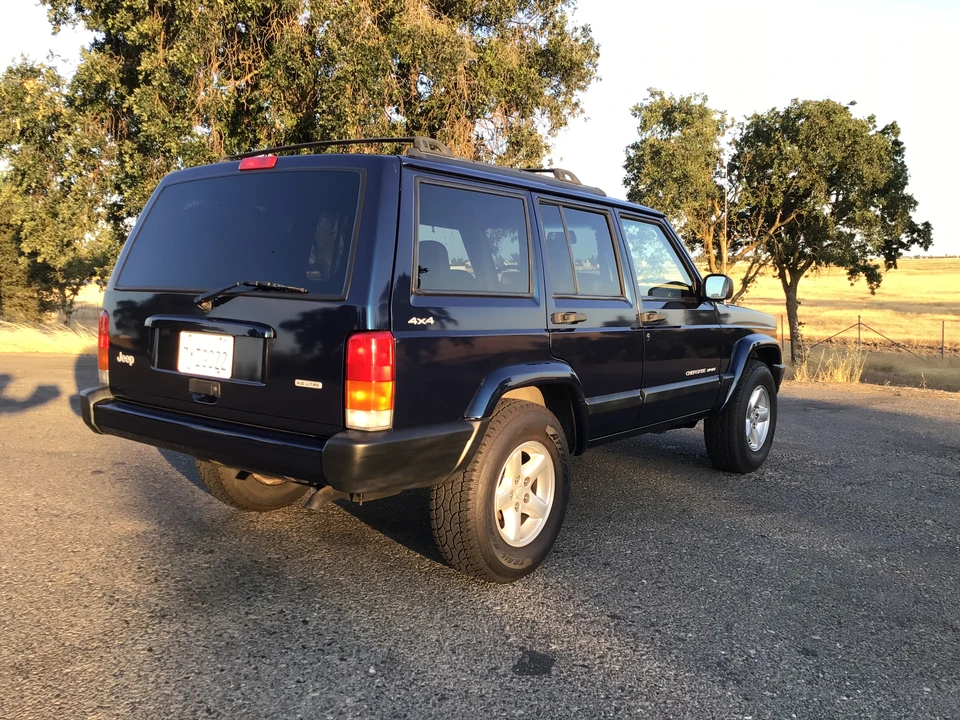 2001 Jeep XJ Cherokee - Image 22 of 31