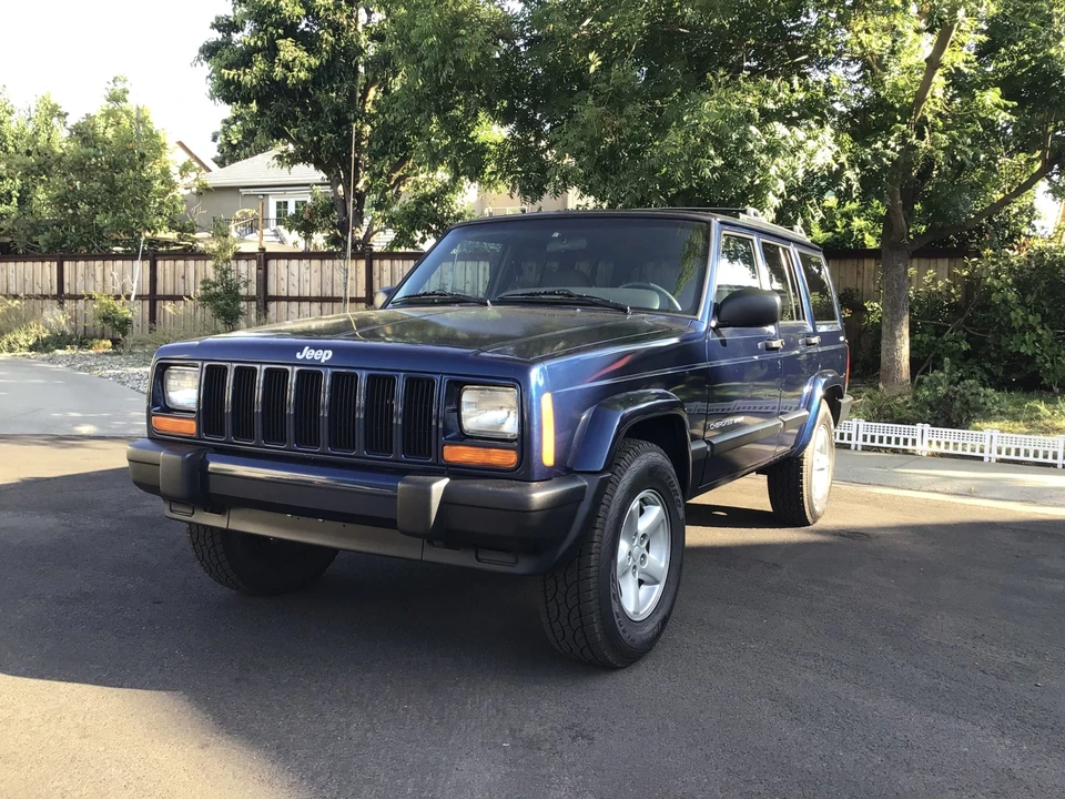2001 Jeep XJ Cherokee - Image 2 of 31