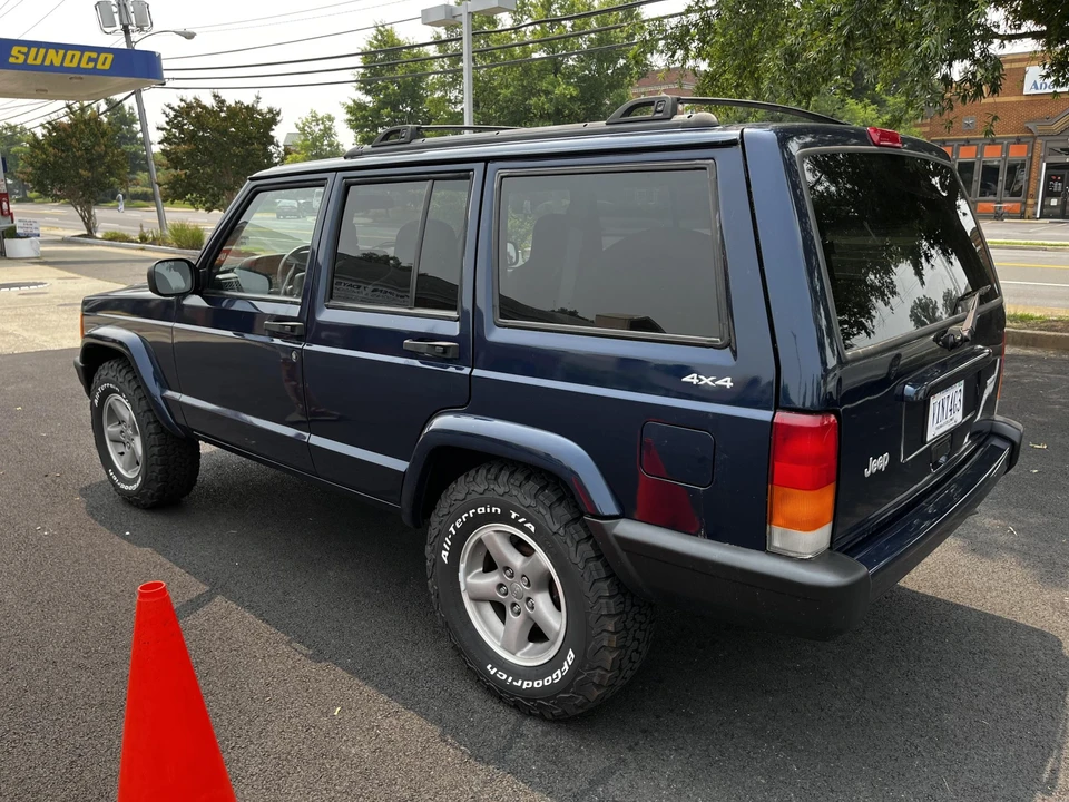 2001 Jeep XJ Cherokee - Image 19 of 31