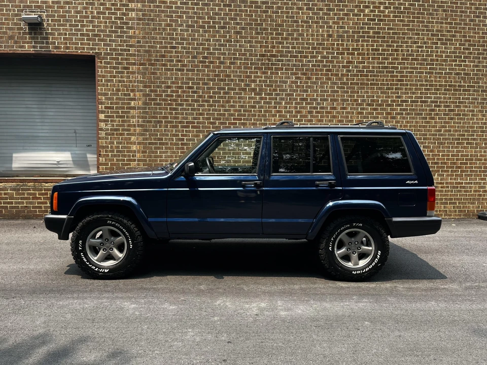 2001 Jeep XJ Cherokee - Image 13 of 31