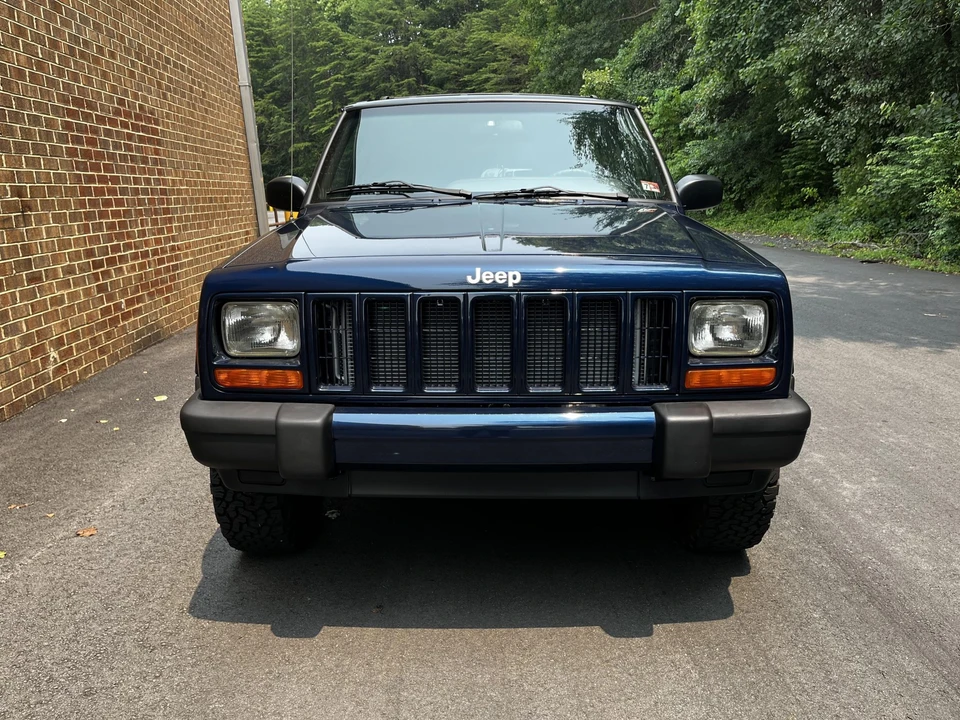 2001 Jeep XJ Cherokee - Image 9 of 31