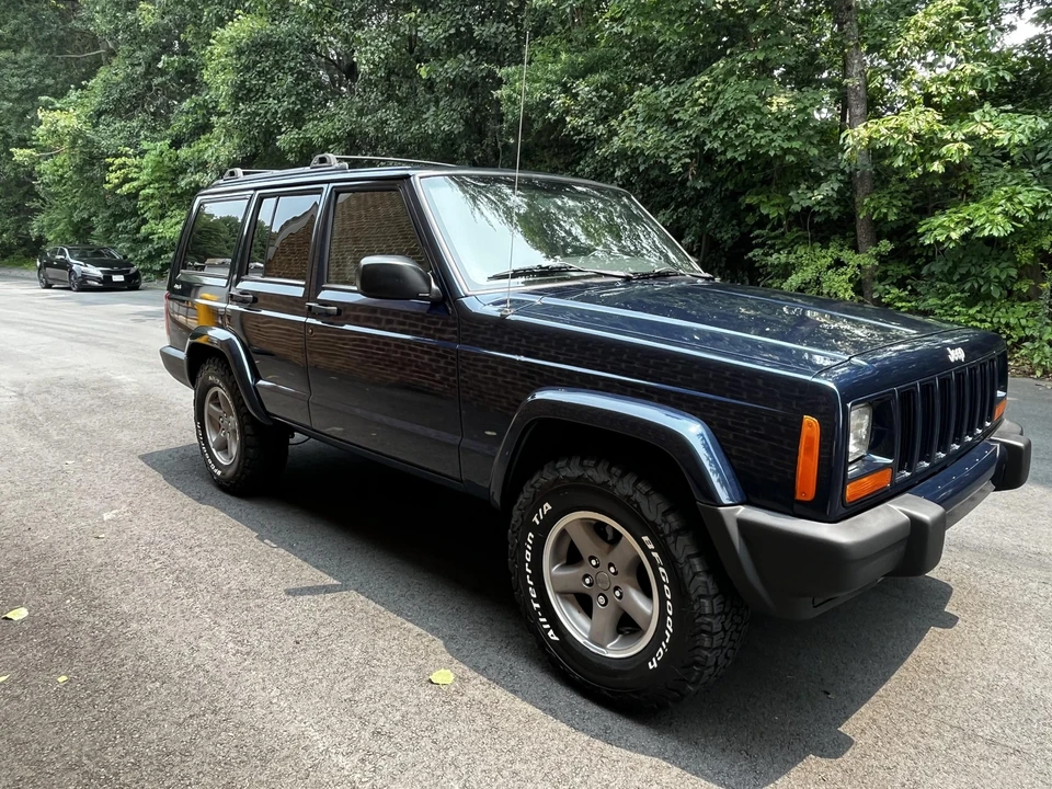2001 Jeep XJ Cherokee - Image 5 of 31