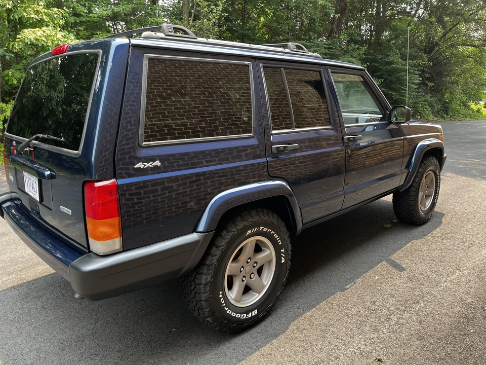 2001 Jeep XJ Cherokee - Image 26 of 31