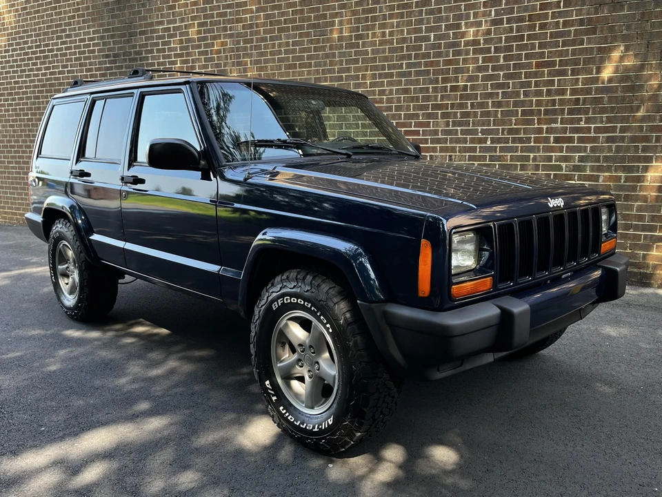 2001 Jeep XJ Cherokee - Image 3 of 31