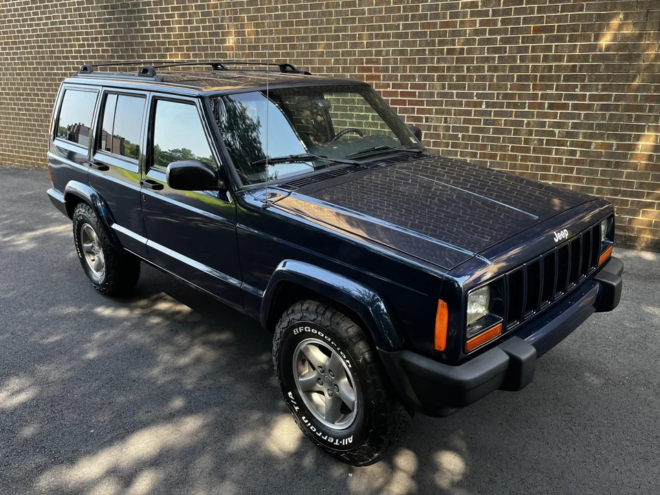 2001 Jeep XJ Cherokee - Image 2 of 31