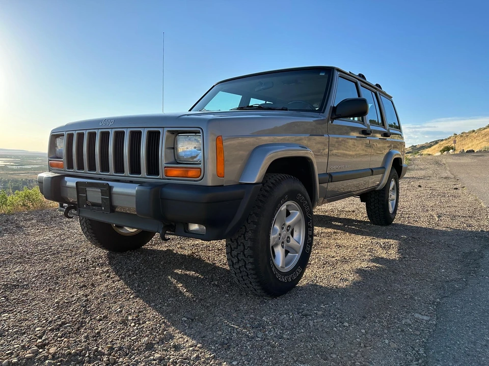 2001 Jeep XJ Cherokee - Image 4 of 31