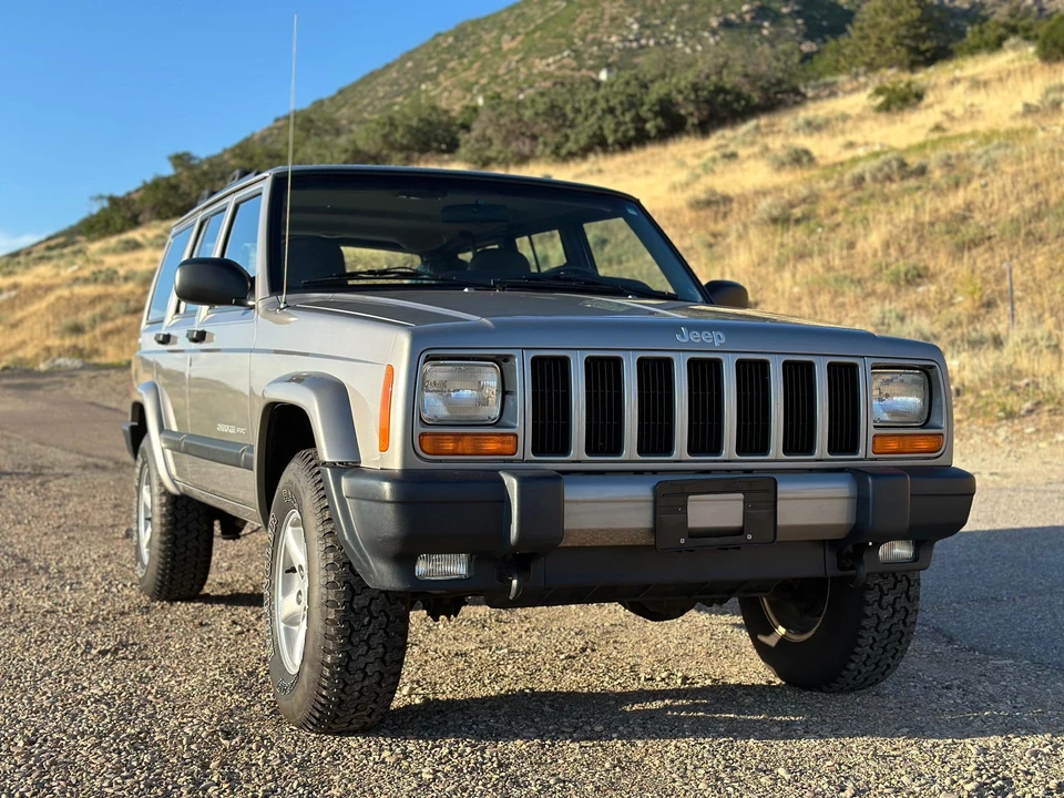 2001 Jeep XJ Cherokee - Image 27 of 31