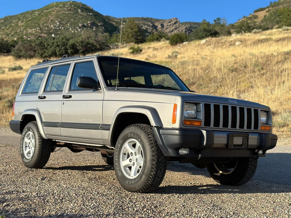 2001 Jeep XJ Cherokee - Image 26 of 31