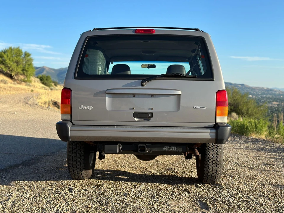 2001 Jeep XJ Cherokee - Image 11 of 31