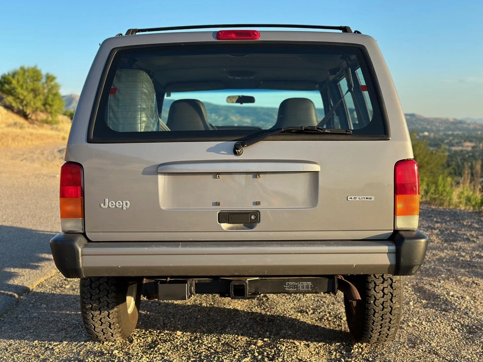 2001 Jeep XJ Cherokee - Image 14 of 31