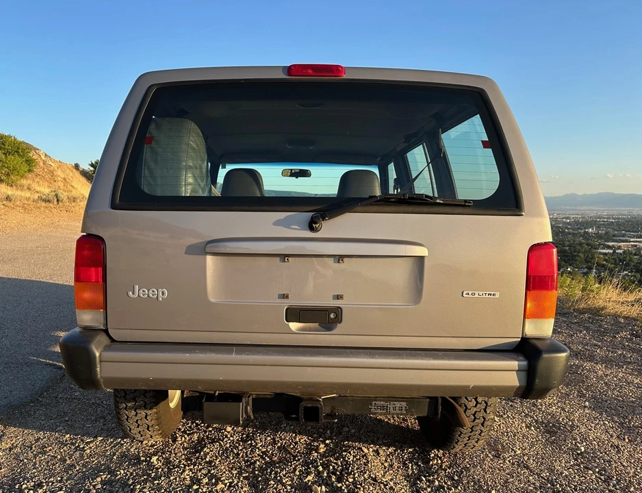 2001 Jeep XJ Cherokee - Image 12 of 31